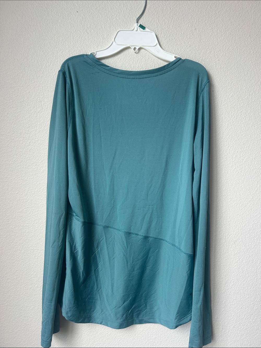 Mountain Hardwear Women's Long-Sleeve Tee in Teal - Picture 3 of 5